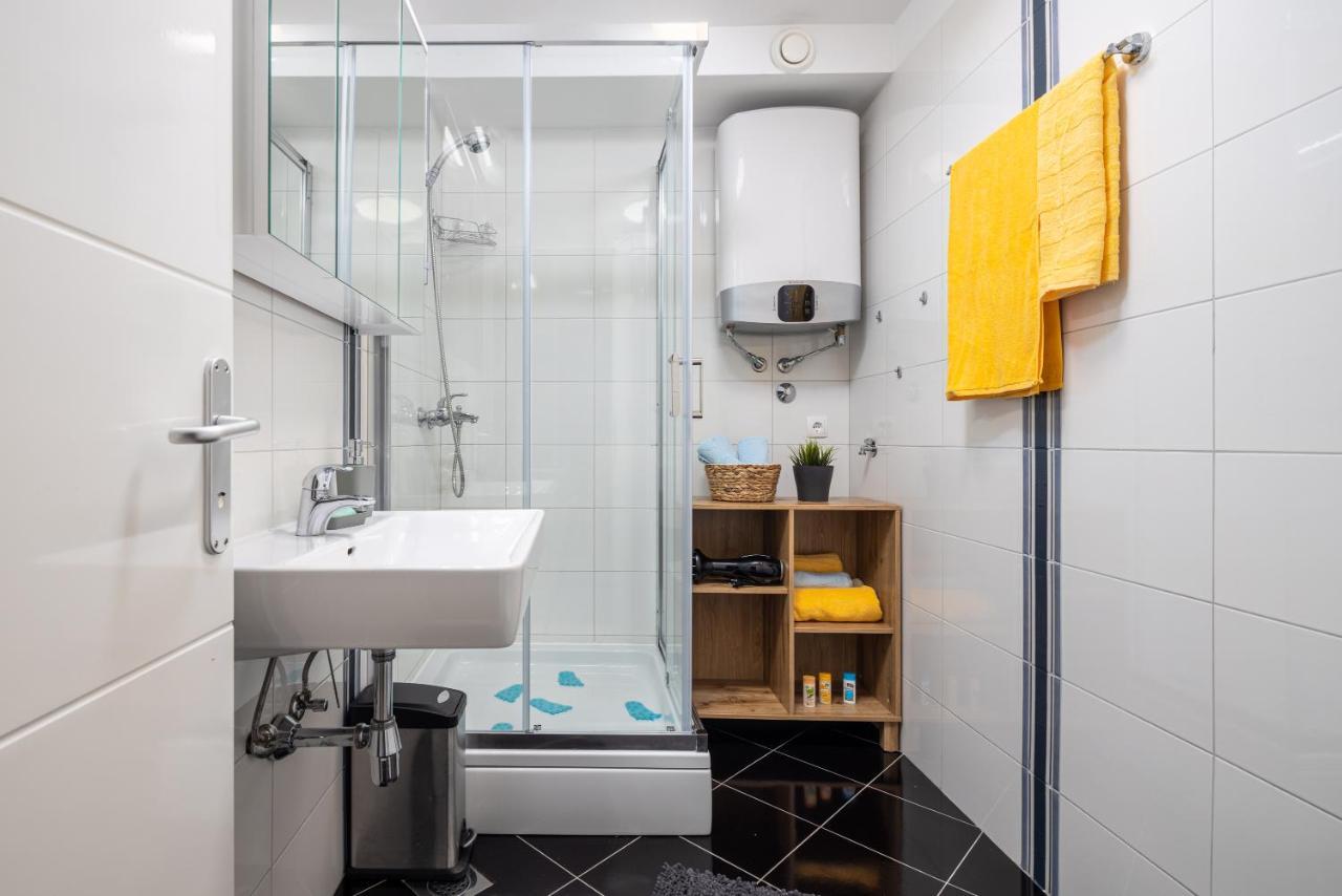 4 Us Apartment สปลิท ภายนอก รูปภาพ