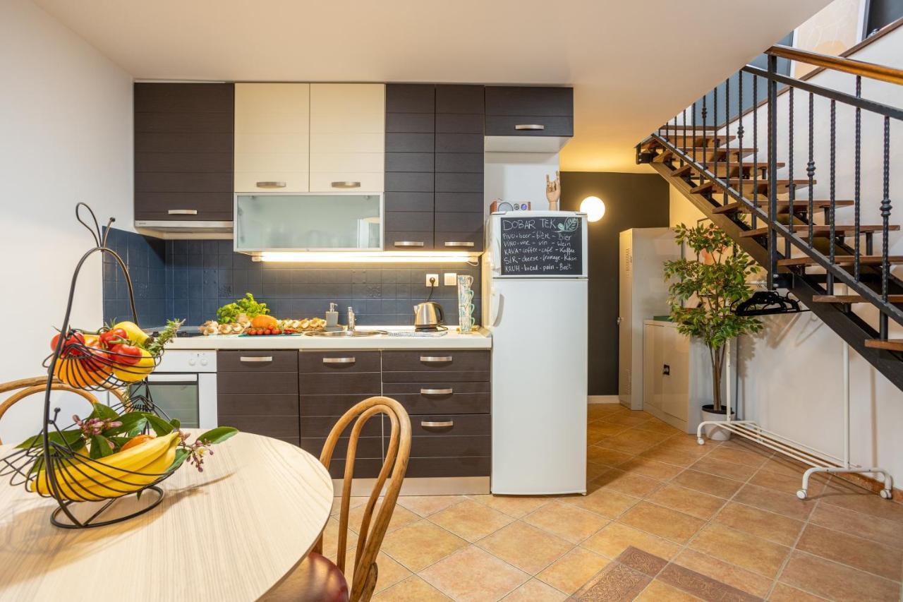 4 Us Apartment สปลิท ภายนอก รูปภาพ