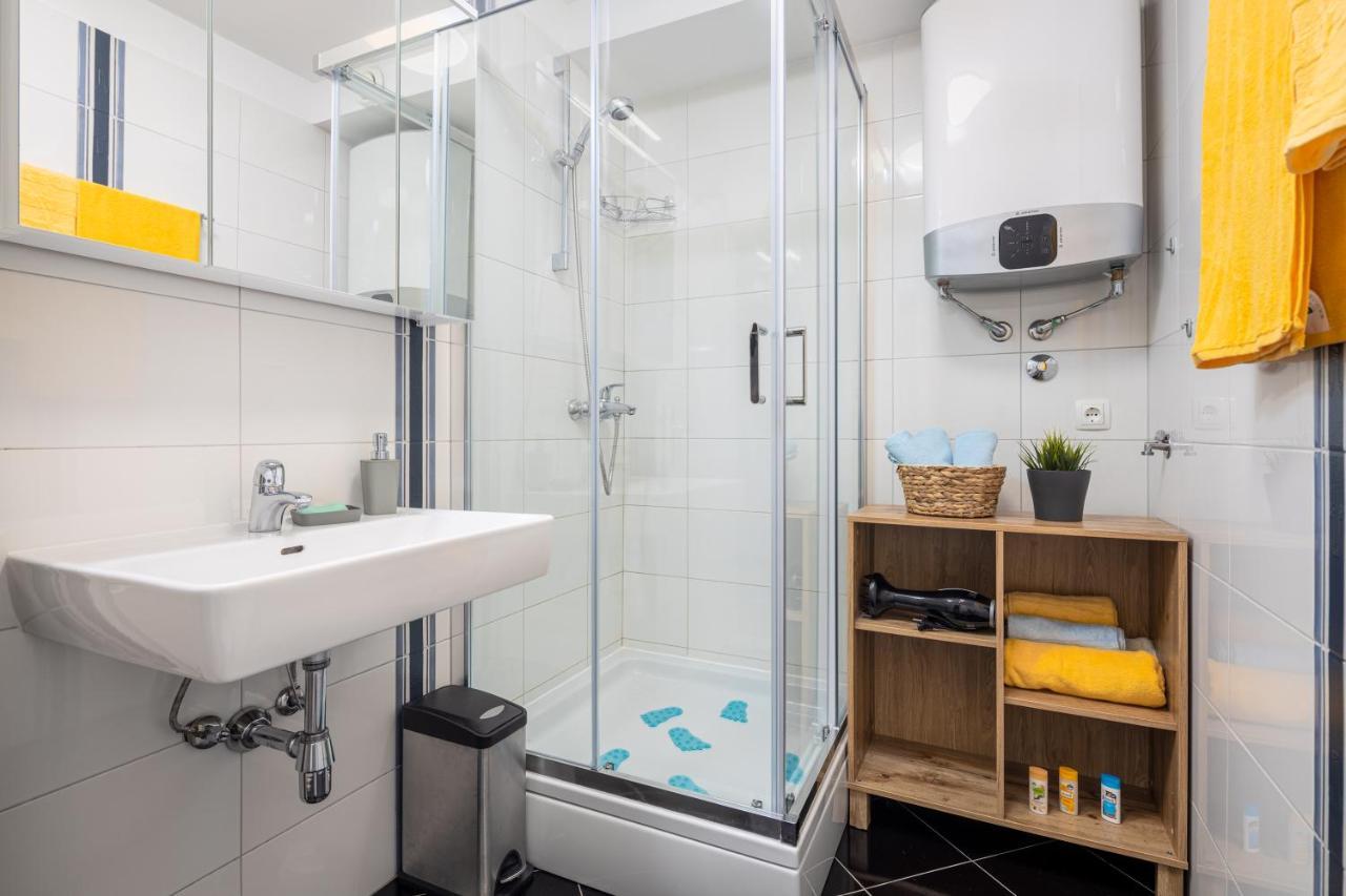 4 Us Apartment สปลิท ภายนอก รูปภาพ